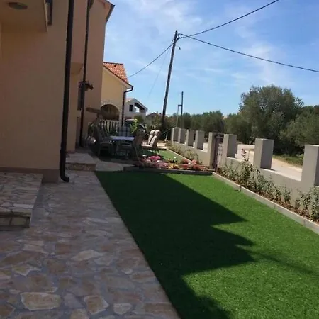 Lipovica Apartman